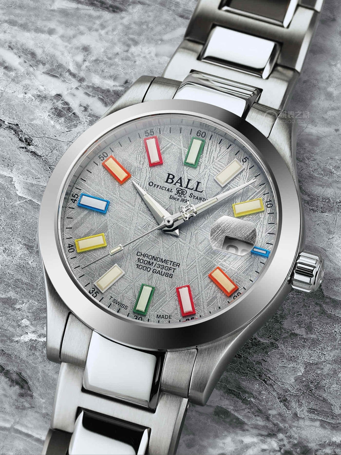 Uniquely designed meteorite dial