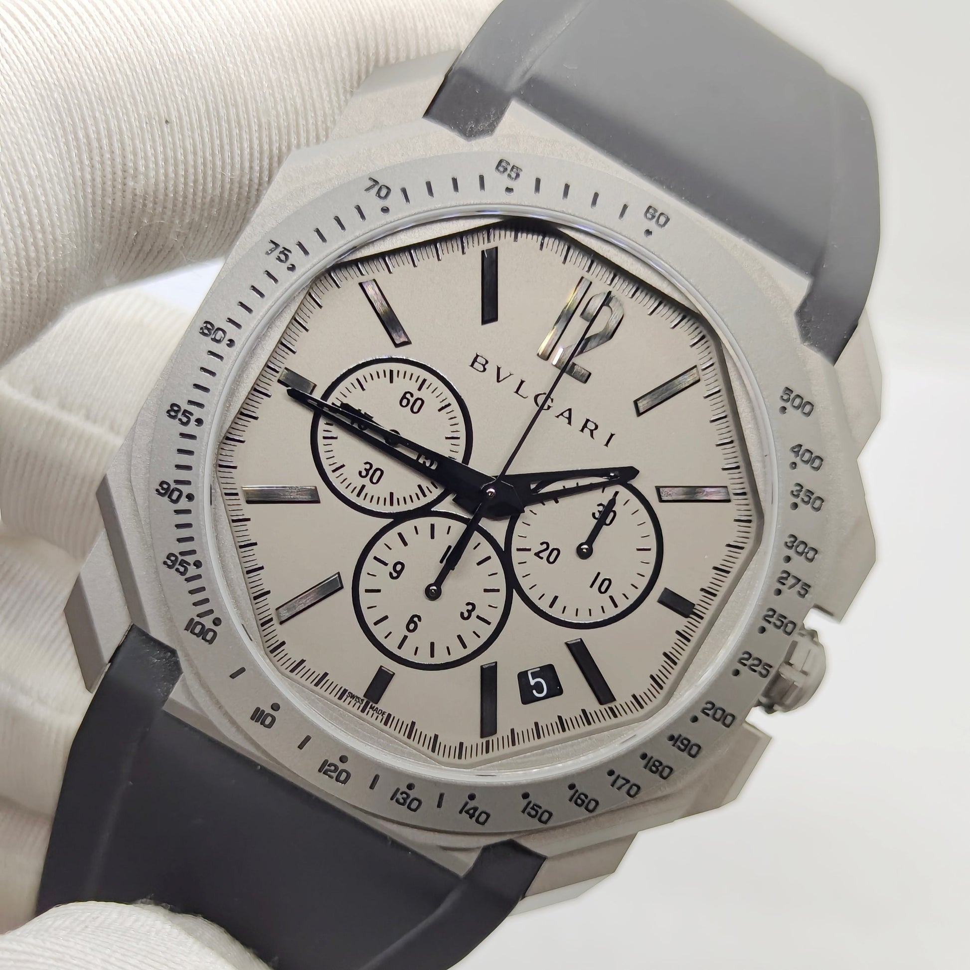 Bvlgari Octo Velocissimo Titanium / Grey / Rubber Ref. 102859/2065