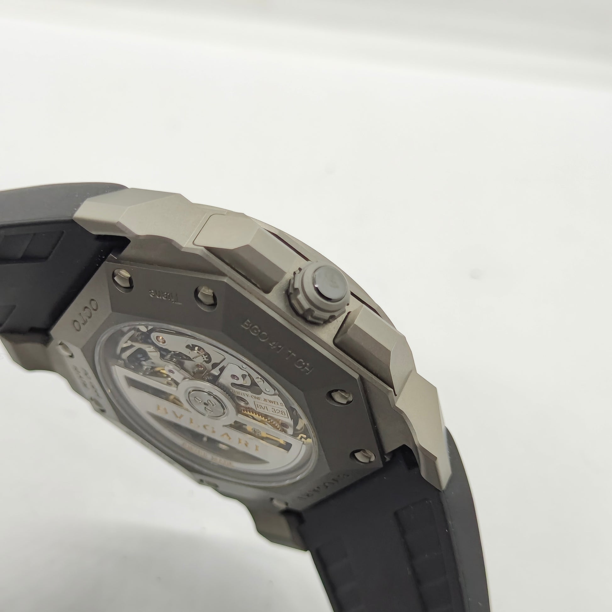 Bvlgari Octo Velocissimo Titanium / Grey / Rubber Ref. 102859/2065