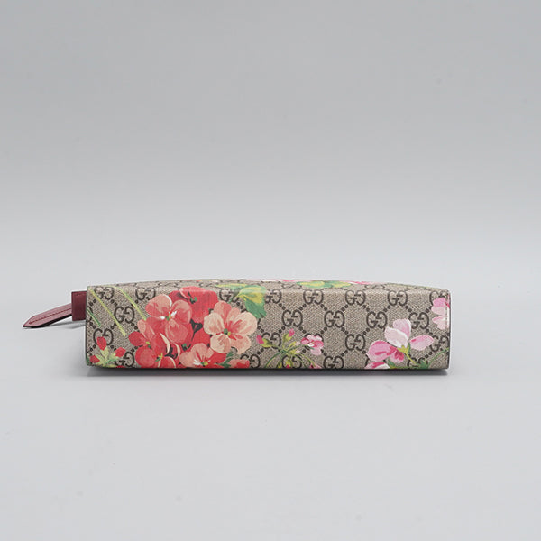 Gucci Multicolor GG Supreme Blooms Canvas and Leather Pouch BGP201614