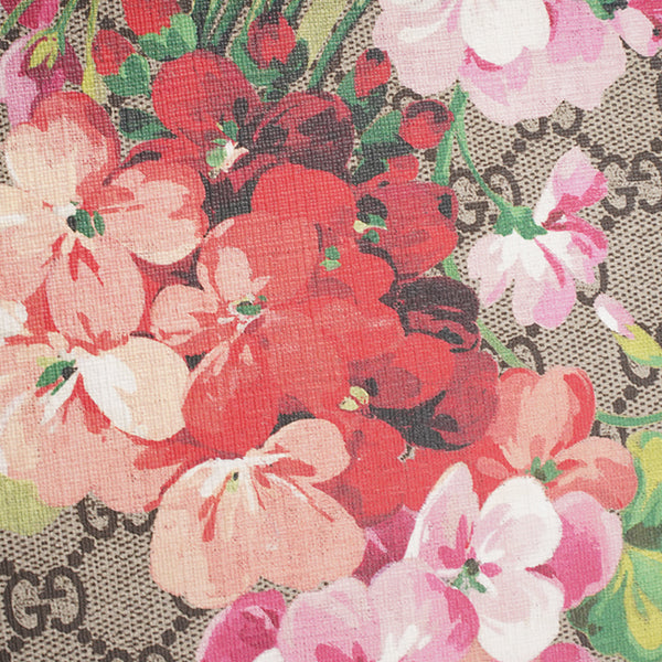 Gucci Multicolor GG Supreme Blooms Canvas and Leather Pouch BGP201614