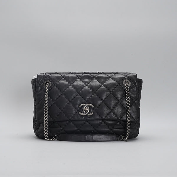 Chanel Quilted Leather Shoulder Bag BGT128316