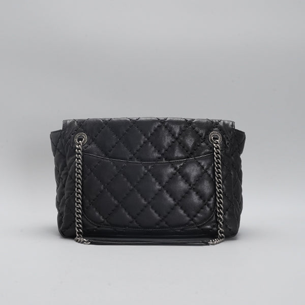 Chanel Quilted Leather Shoulder Bag BGT128316