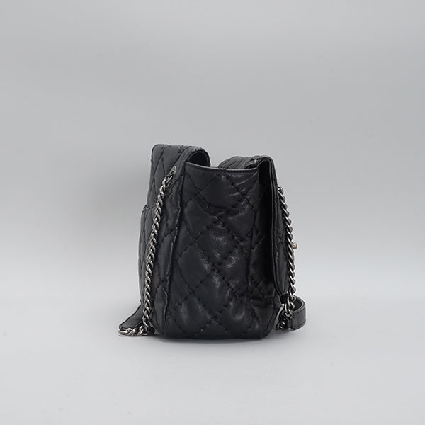 Chanel Quilted Leather Shoulder Bag BGT128316
