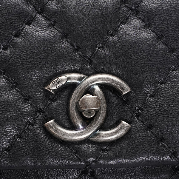 Chanel Quilted Leather Shoulder Bag BGT128316